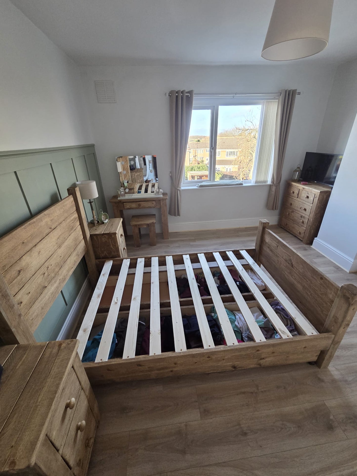 Three Skulls Furniture rustic bedroom furniture set